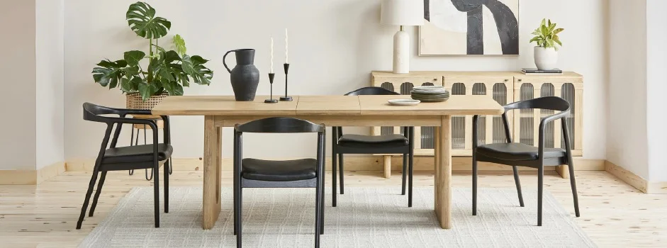 PRIYA - extendable acacia wood dining table 180-220 cm - Natural